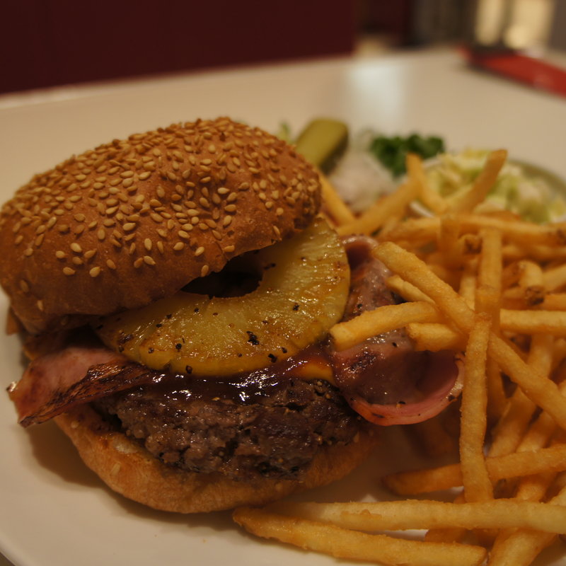 ハワイアンバーガー+チーズ(サニーダイナー 本店 （SUNNY DINER）)