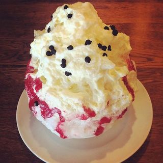 レモンとミックスベリーのレアチーズ仕立て(セバスチャン)