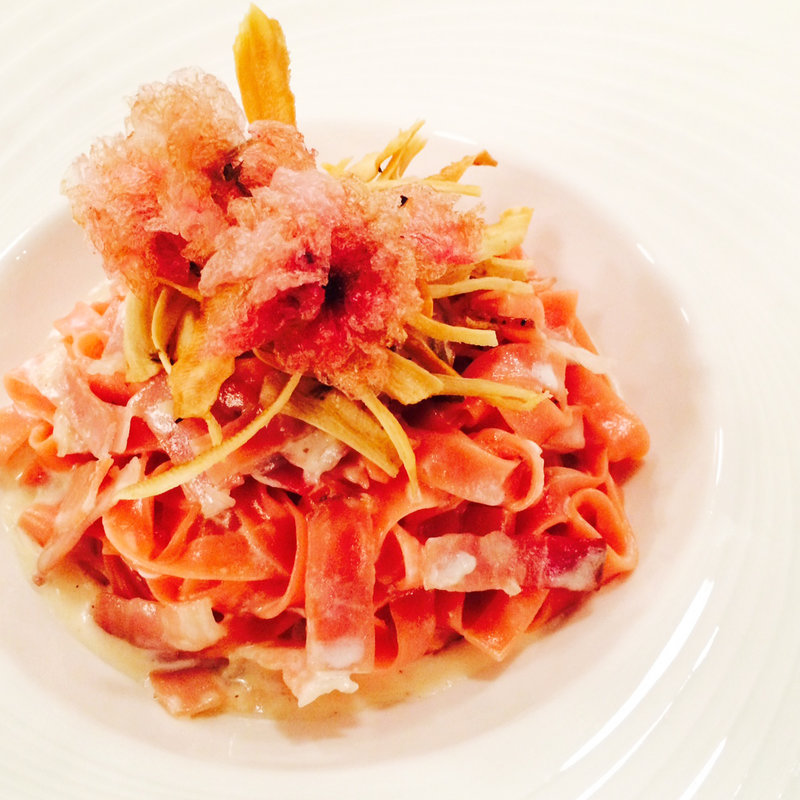 桜色の自家製タリアテッレ(カピートロ （capitolo）)