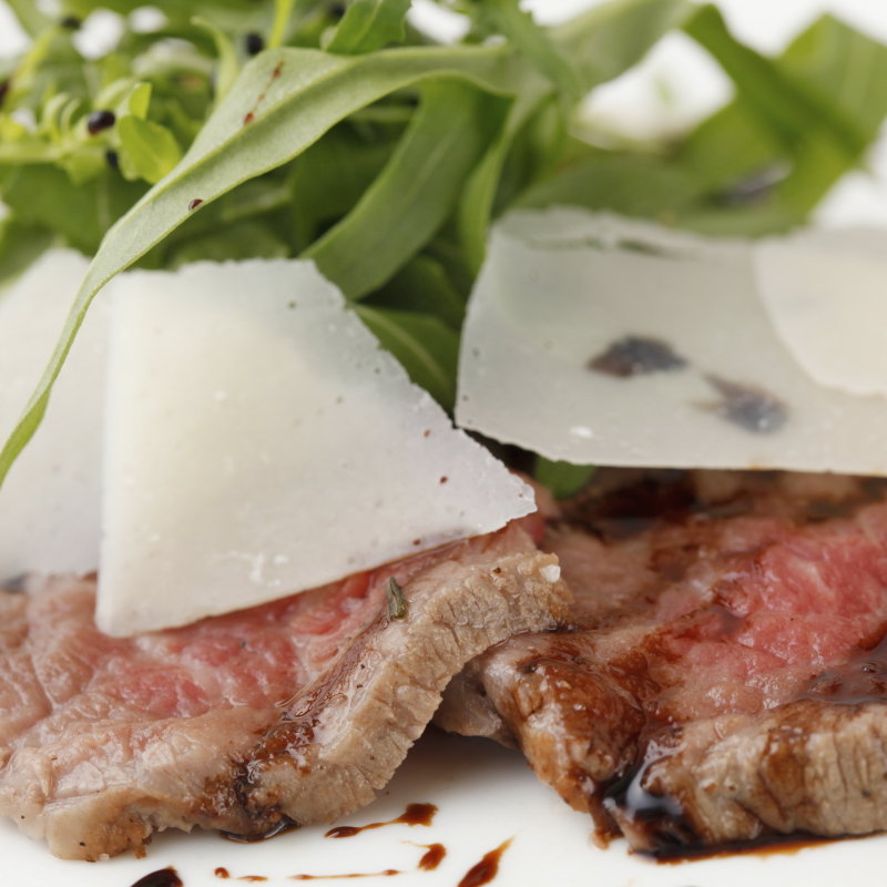 和牛のタリアータ(カピートロ （capitolo）)