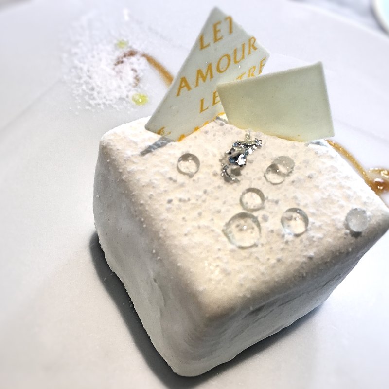 白金フロマージュ(レトルダムールグランメゾン白金)