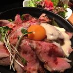 ローストビーフ丼 200g(ステーキ&肉料理 肉バル 2986)