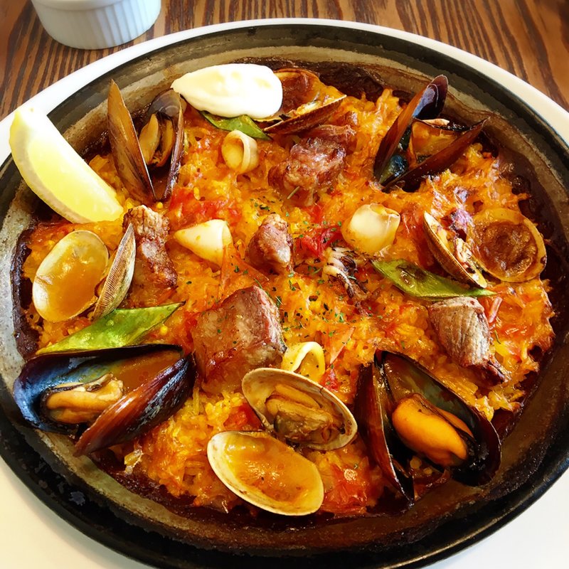 魚介とイベリコ豚のMIXパエリヤ(Bar Español LA BODEGA 渋谷店（バル エスパニョール ラ ボデガ）)