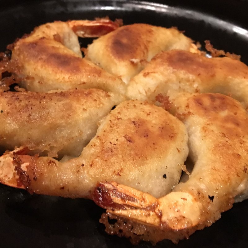 丸ごと海老餃子(鶏餃子専門店 赤坂よ志多)