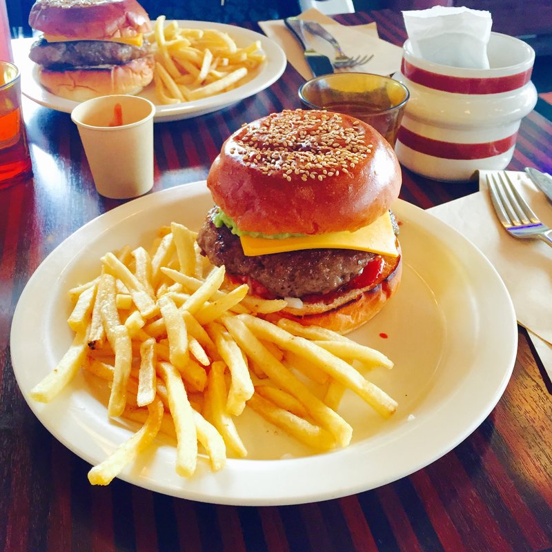 アボガドチーズバーガー(デモデダイナー 福生店)