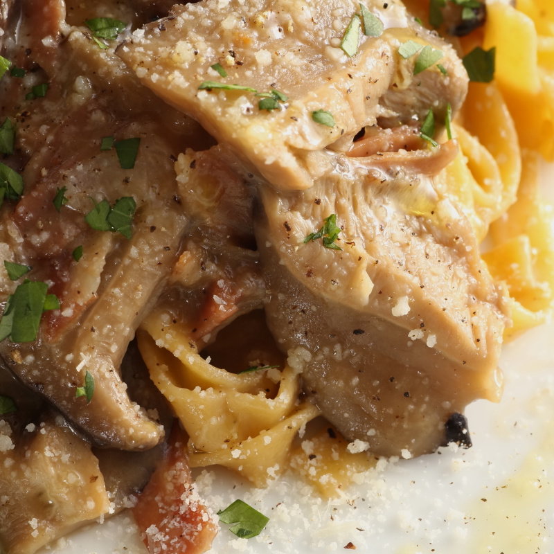 キノコのクリームパスタ(ラ バルカ)