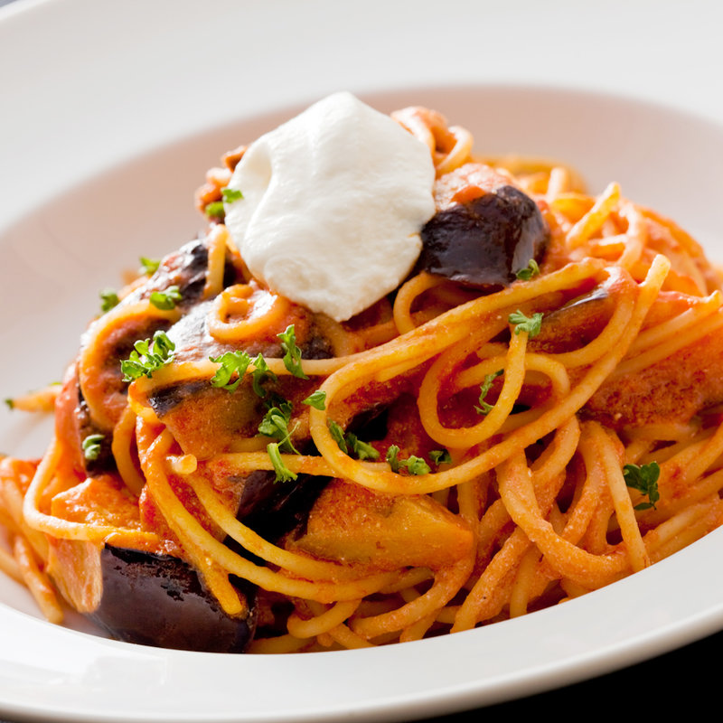 茄子と水牛のモッツアレラチーズのパスタ(長尾中華そば 神田店)