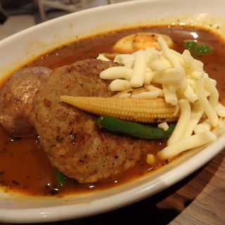 ジューシーハンバーグのスープカレー(カレー食堂 心 ヨドバシAkiba店 )