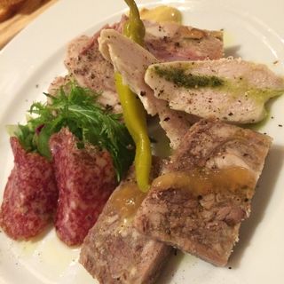 お肉の前菜5種盛り(ブッチャーズ+バル 練馬 )