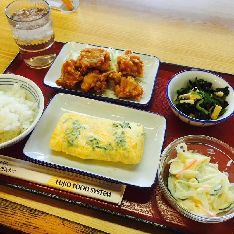 唐揚げ、卵焼き…(大洲食堂 （まいどおおきに食堂）)