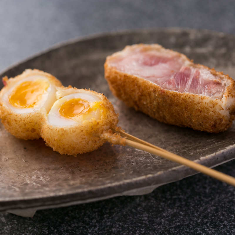 牛とウズラの卵　串揚げ(串揚げ たつかわ)