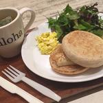自家製ピーナッツバター&バナナマフィンセット(SAMBAZON AÇAÍ CAFE （サンバゾン・アサイーカフェ【旧店名】アイランドベジー）)