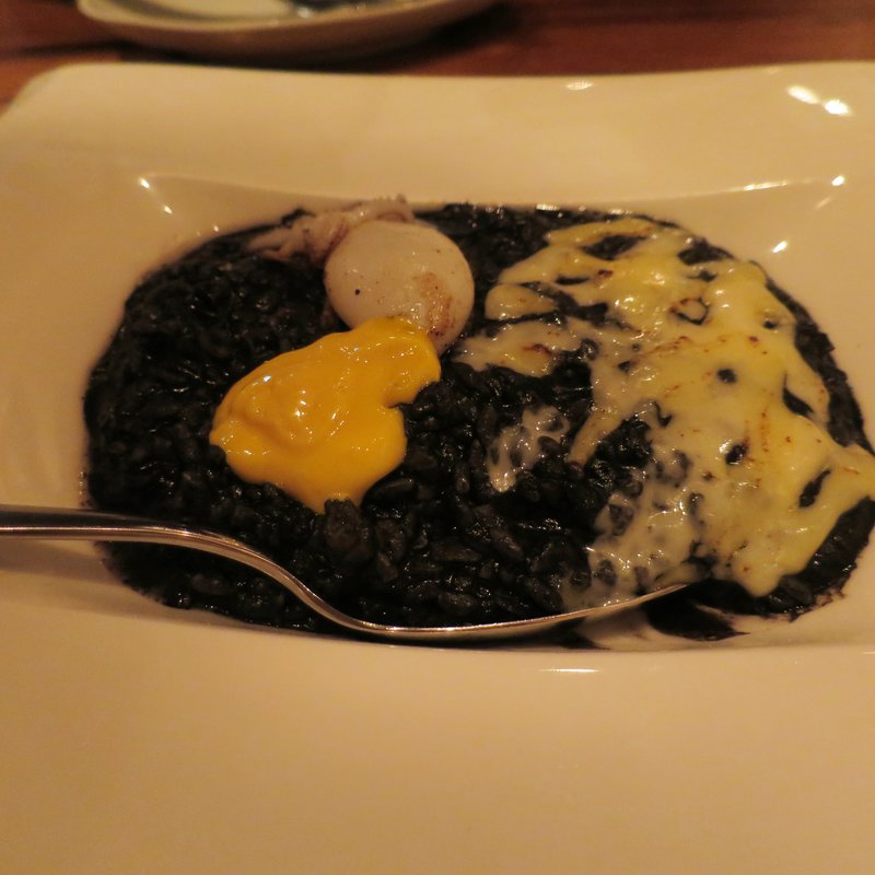 イカ墨のアロス(パイス バスコ｜PAIS VASCO)