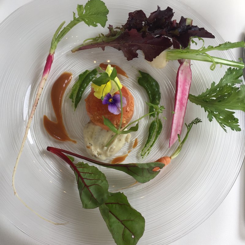 那珂川町の猪と梅山豚のパテ、グリッシーニ、人参とシブレットのケーキ(二期倶楽部)