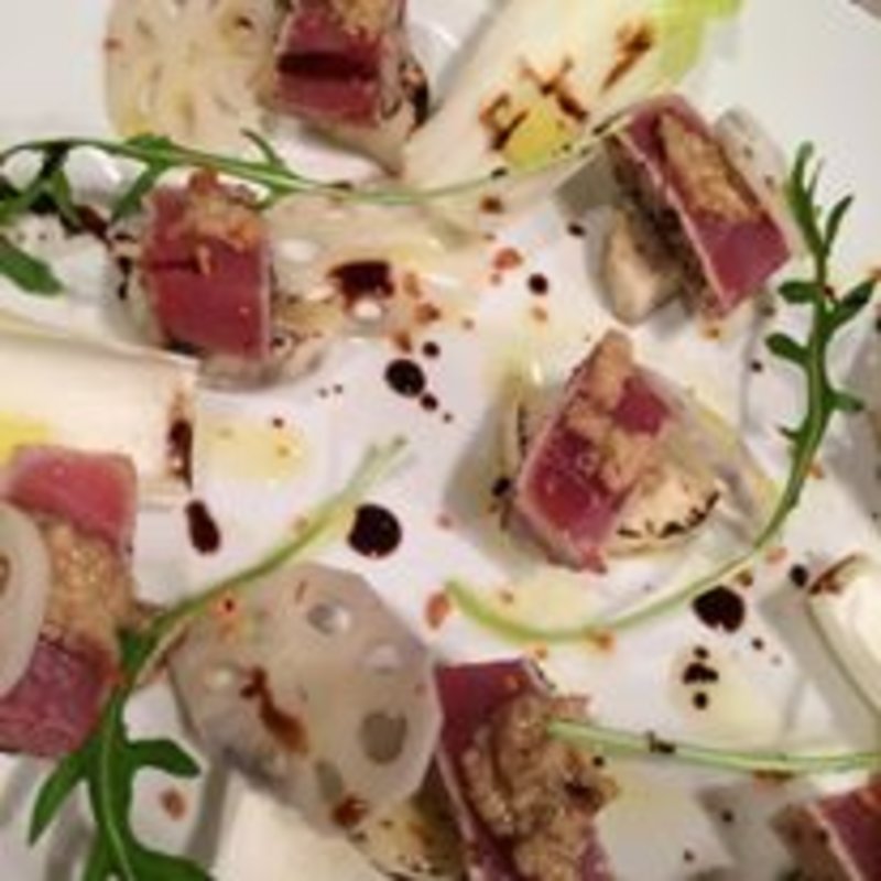 炙りマグロのカルパッチョ(バルハチゴー)