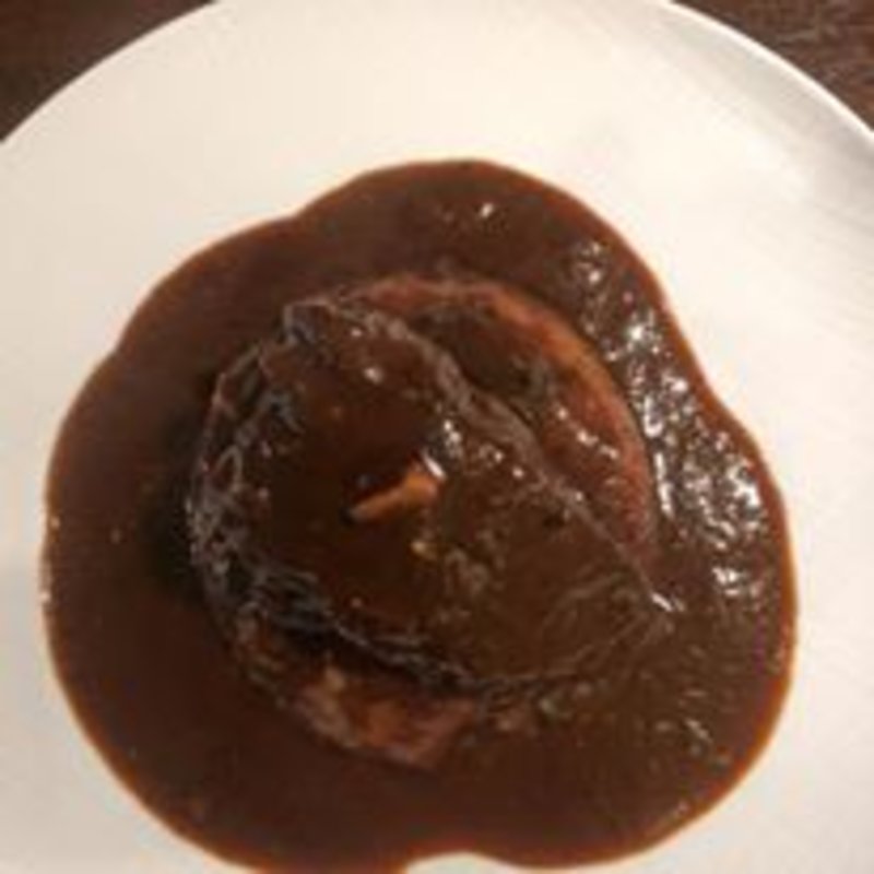 牛タンの赤ワイン煮込み(バルハチゴー)