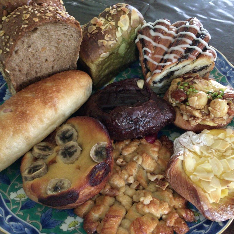パン色々(Boulangerie chiro)