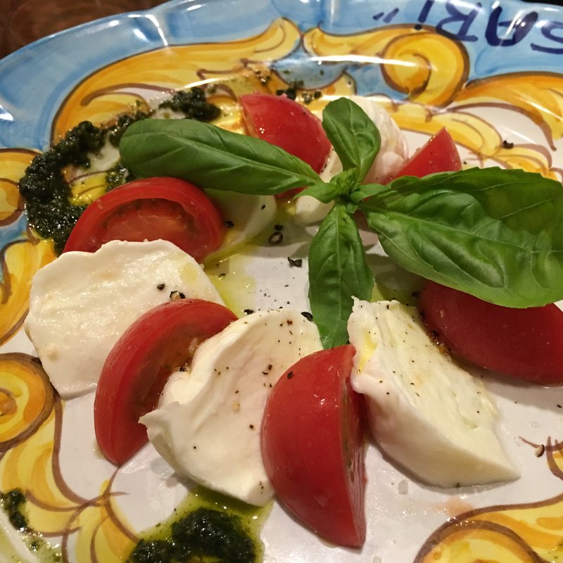 インサラータ カプレーゼ(Pizzeria Braceria CESARI!!)