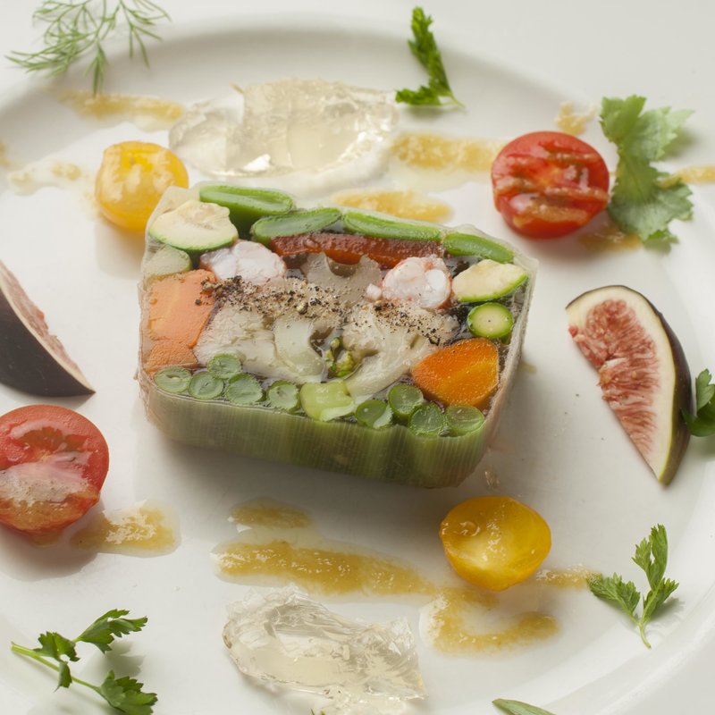 旬の野菜を味わう『野菜と天使の海老のテリーヌ』(Vin de Rêve)