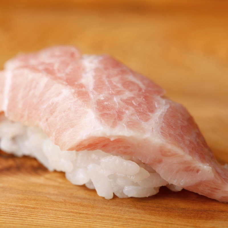 大トロの握り(すし游 （あさくさ・すしゆう）)