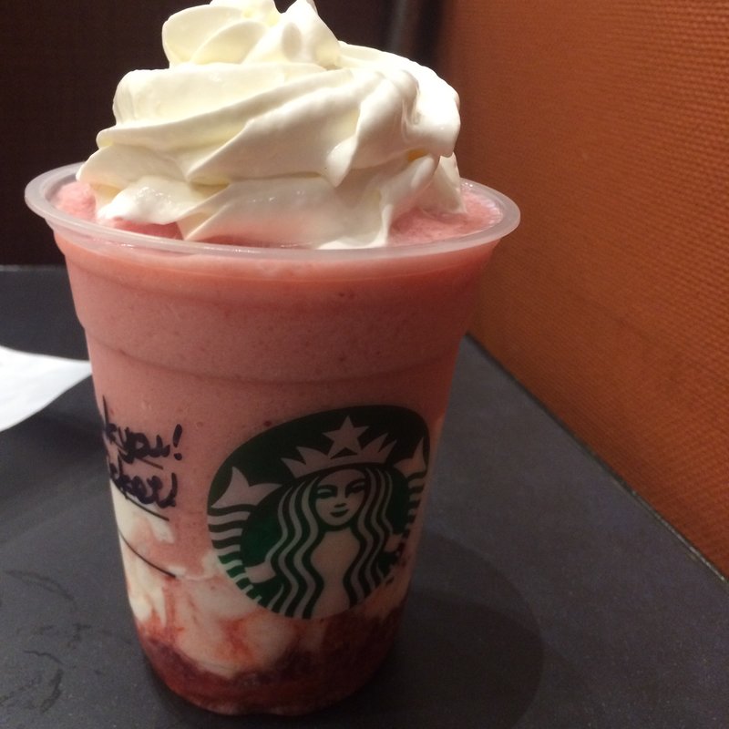 ストロベリーフラペチーノ(スターバックスコーヒー ＪＲ東海 新大阪駅新幹線ラチ内店)