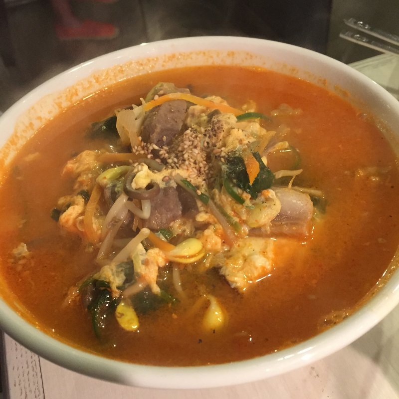 ユッケジャンクッパ（辛口）(巨牛荘 六本木店)