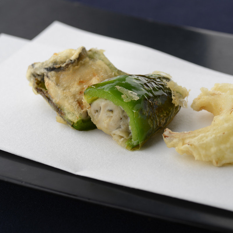 牡蠣のピーマン包み(てんぷら 味覚)