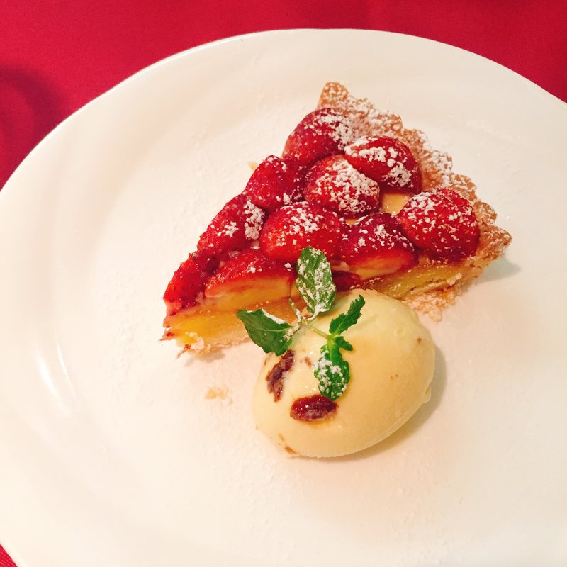 いちごのタルト(びいどろ銀座店)