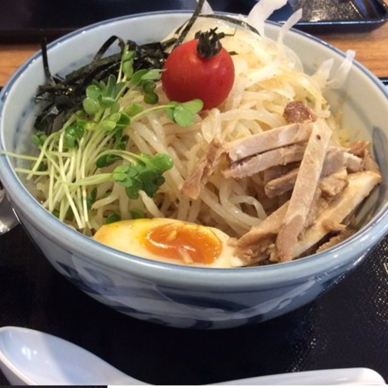 冷やしぶっかけ麺(中華そば 松葉)