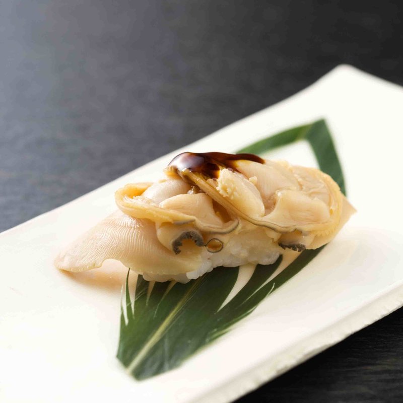 ハマグリの握り(鮨処 橘／ホテル日航東京)