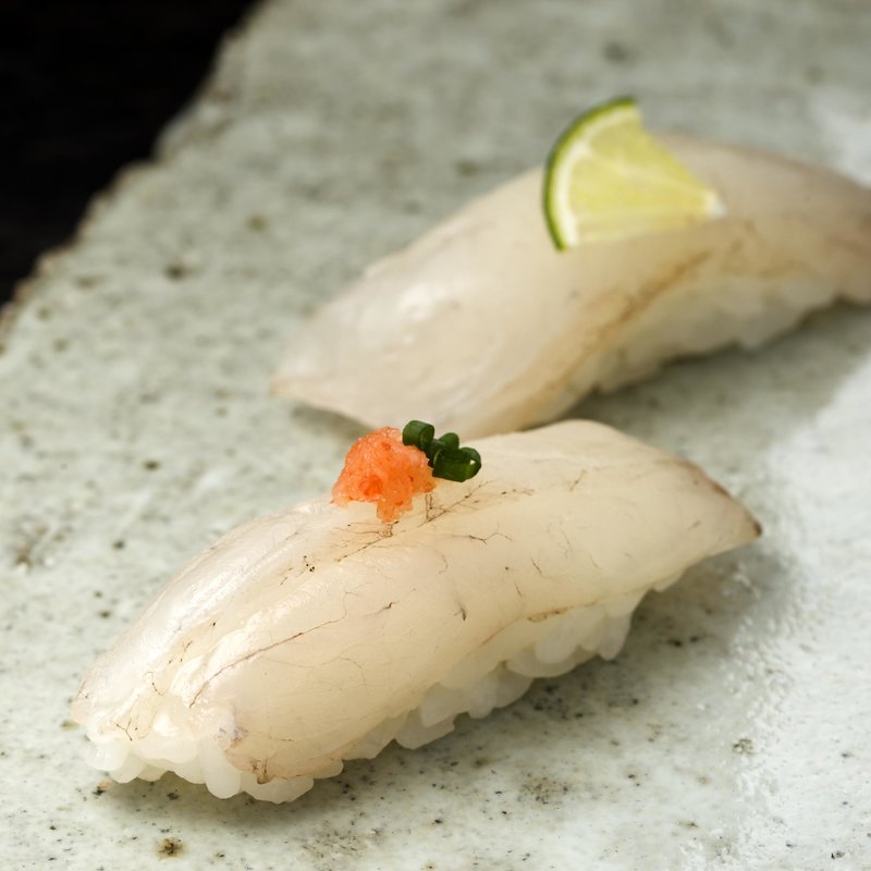 コチの握り(鮨処 橘／ホテル日航東京)