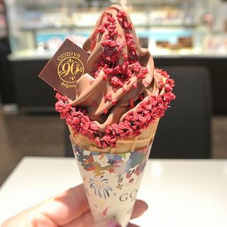 ダブルチョコレート ラズベリー&ローズ(ゴディバ 神戸･三宮さんちか)
