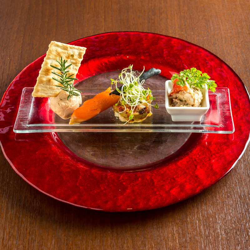 サーモンタルタル(RISTORANTE Orobianco)