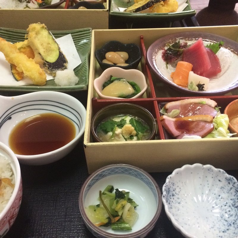 昼の彩り弁当(藍屋静岡東千代田店)