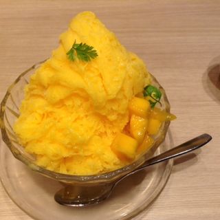 マンゴーかき氷(糖朝　なんば高島屋店)