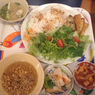ハノイ風あえ麺(コムコカ)