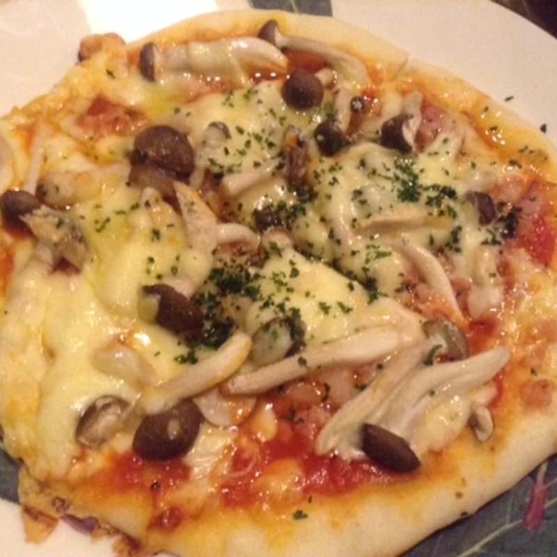 キノコのピザ(サント ウベルトゥス （ST.HUBERTUS）)