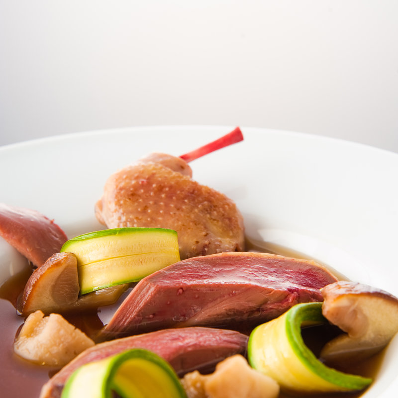 鳩肉の煮込み(エタンセール カワモト)