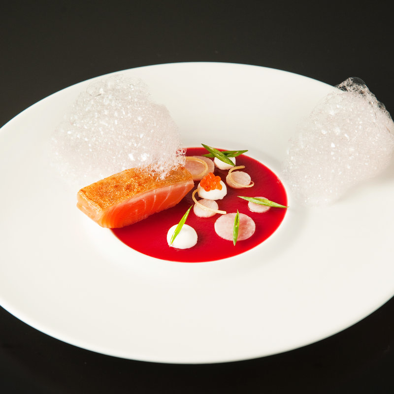 キングサーモンのムニエル(エタンセール カワモト)