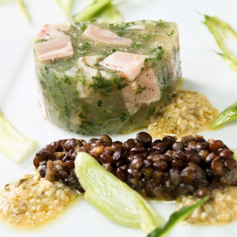 金華ハムと野菜のテリーヌ　キャビア(エタンセール カワモト)