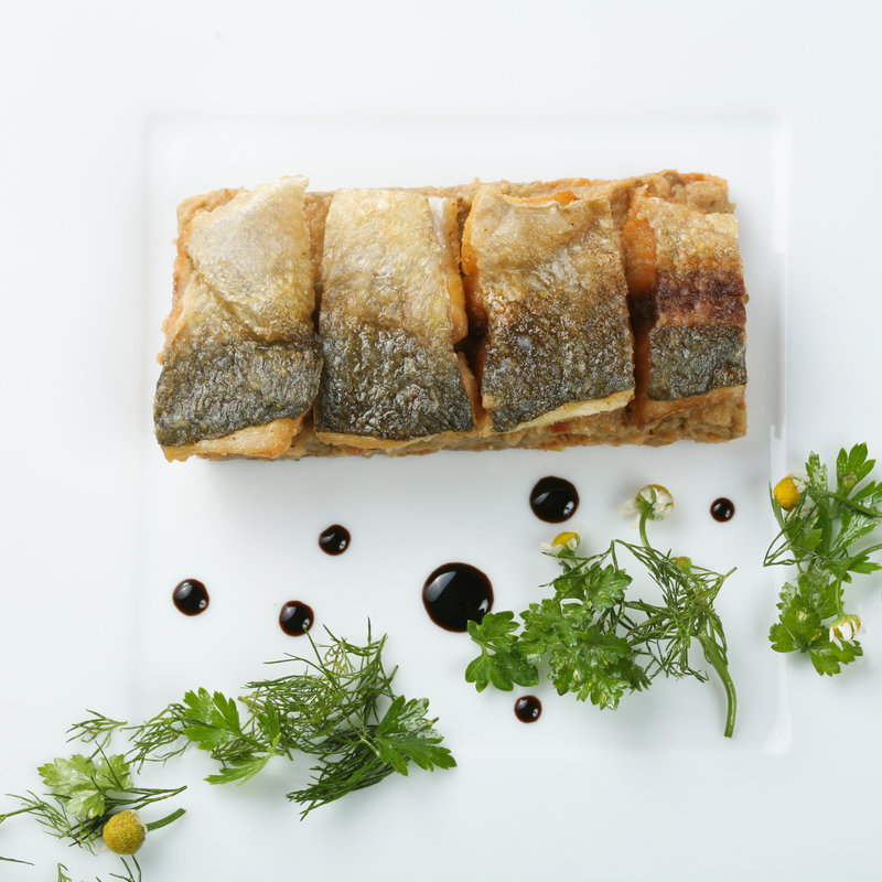 鯖の押し鮨(エタンセール カワモト)