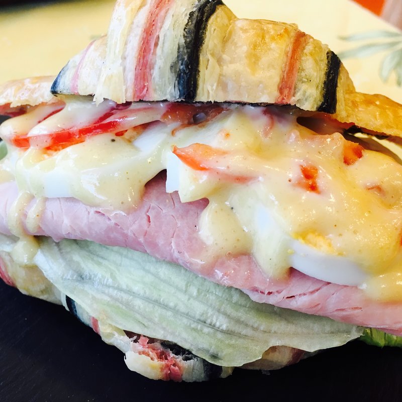 カラクロのサンドイッチ(オンコーアンマタン)