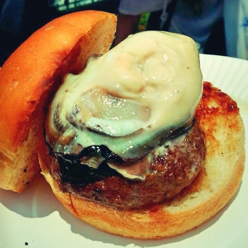 かきにくバーガー(日曜かきフライヤーズ)