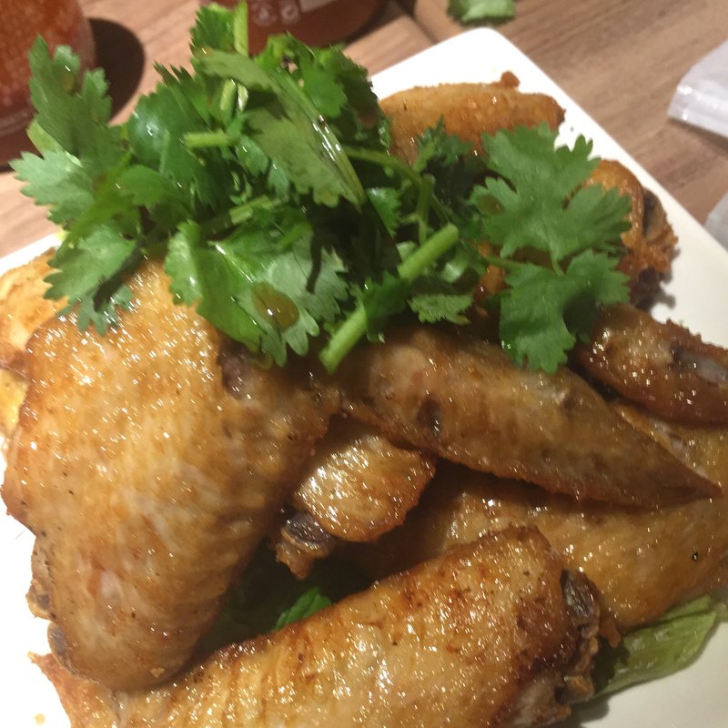 手羽先唐揚げ(ベトナムビストロ asiatico（アジアティコ）)