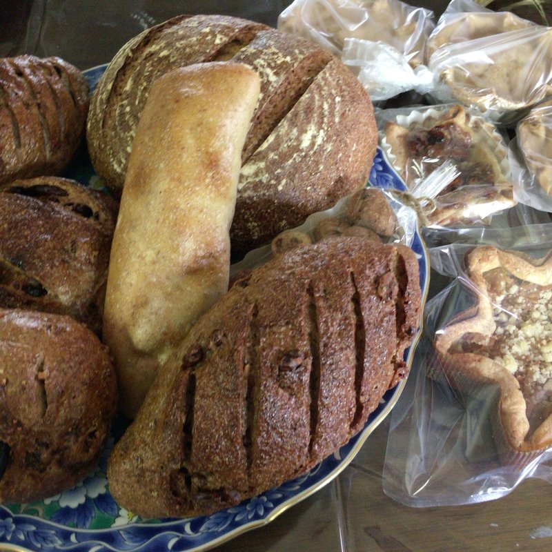 天然酵母パン(自家製天然酵母パン 木のひげ)