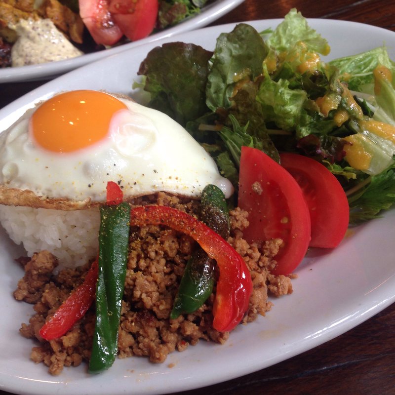 ガパオライス(ザ・グローブ アンティークス)