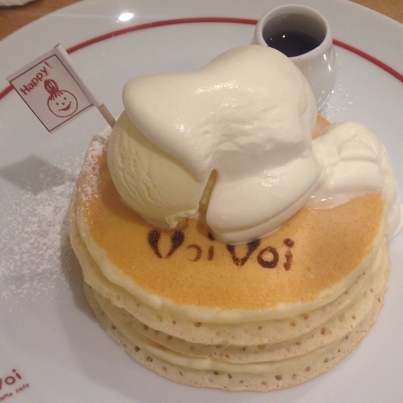 Voi Voiスペシャルパンケーキ(紅茶セット)(パンケーキママカフェ VoiVoi （ヴォイヴォイ）)