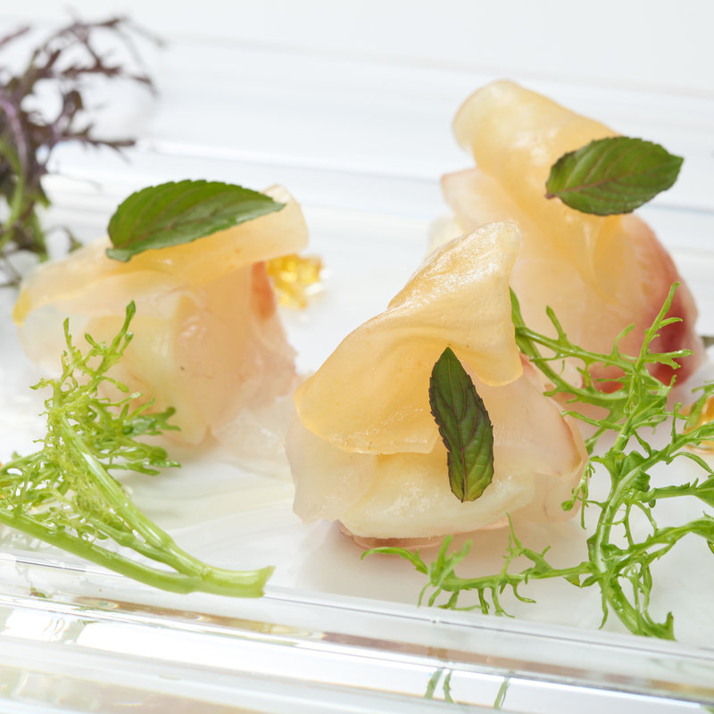 バイガイのカルパッチョ(エタンセール カワモト)