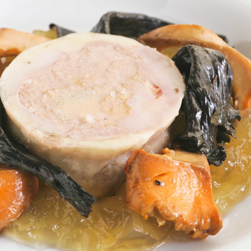 豚肉のグリルとサーモンのグリル(エタンセール カワモト)