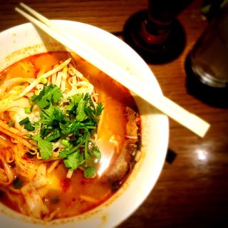 トムヤムヌードル 〜チャーシュー入り〜(ティーヌン青山店)